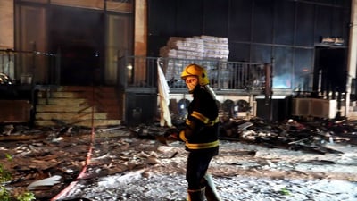 فيديو.. حريق الكوت يخلف 18 قتيلاً وفرق الدفاع المدني تبحث عن 40 مفقوداً