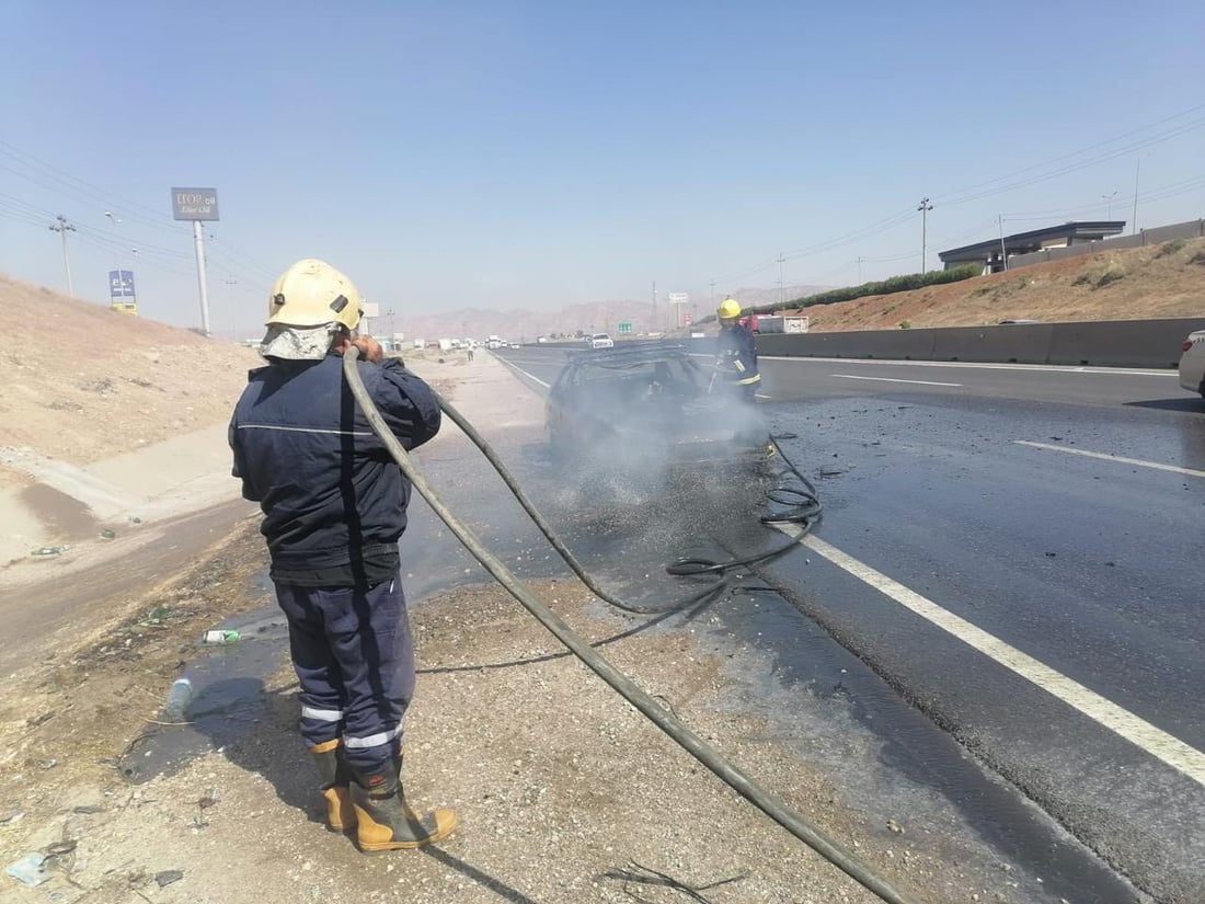 لەسەر رێگای زاخۆ – دهۆک ئۆتۆمبێلێک ئاگریگرت و بەتەواوی سووتا