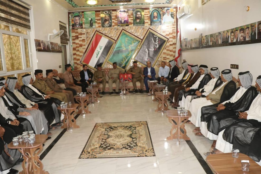 صور: ضباط الداخلية في مضايف عشائر الديوانية لتسجيل الأسلحة الشخصية