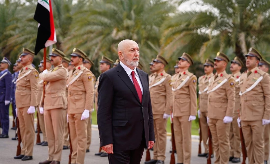 سەرۆکی نوێی کۆماری عێراق دەوروتەسلیمی کرد