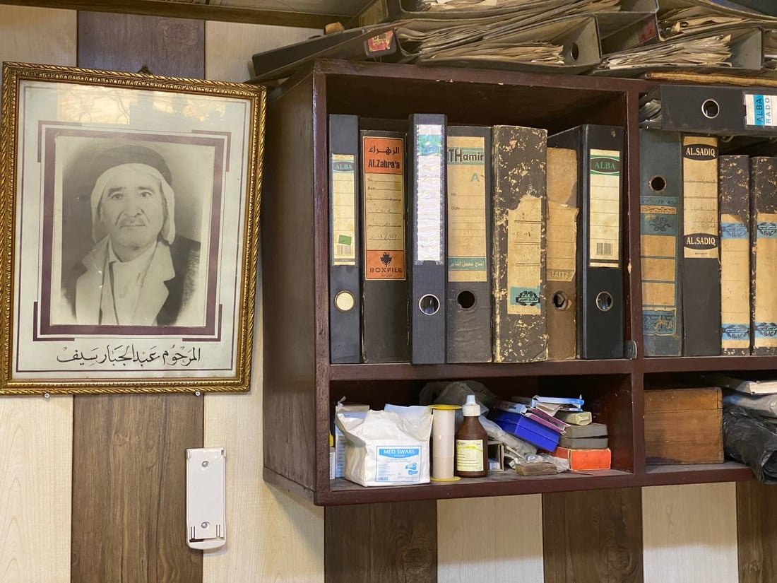 صور: آل مناحي في البصرة ينتجون الثلج الحلو منذ 70 عاماً والبيع بالمفرد لمنع الاحتكار