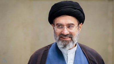 مجتبى خامنئي يتذكر احتلال البرتغال لإيران: هذه نعمة هرمز يا ملوك المنطقة