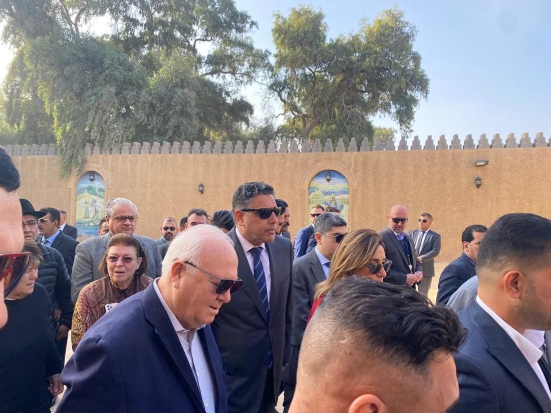 وفود مؤتمر الحضارات القديمة تزور آثار بابل (صور)