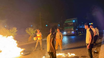 Residents block road in Aghjalar over truck traffic and power outages