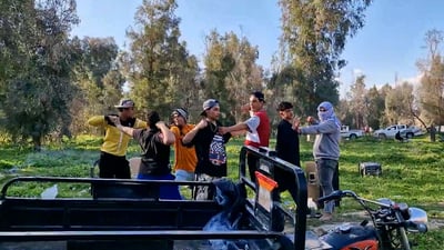 فيديو: آخر نزهة قبل رمضان.. مئات العوائل مع الموسيقى في كركوك والأرض خضراء جداً