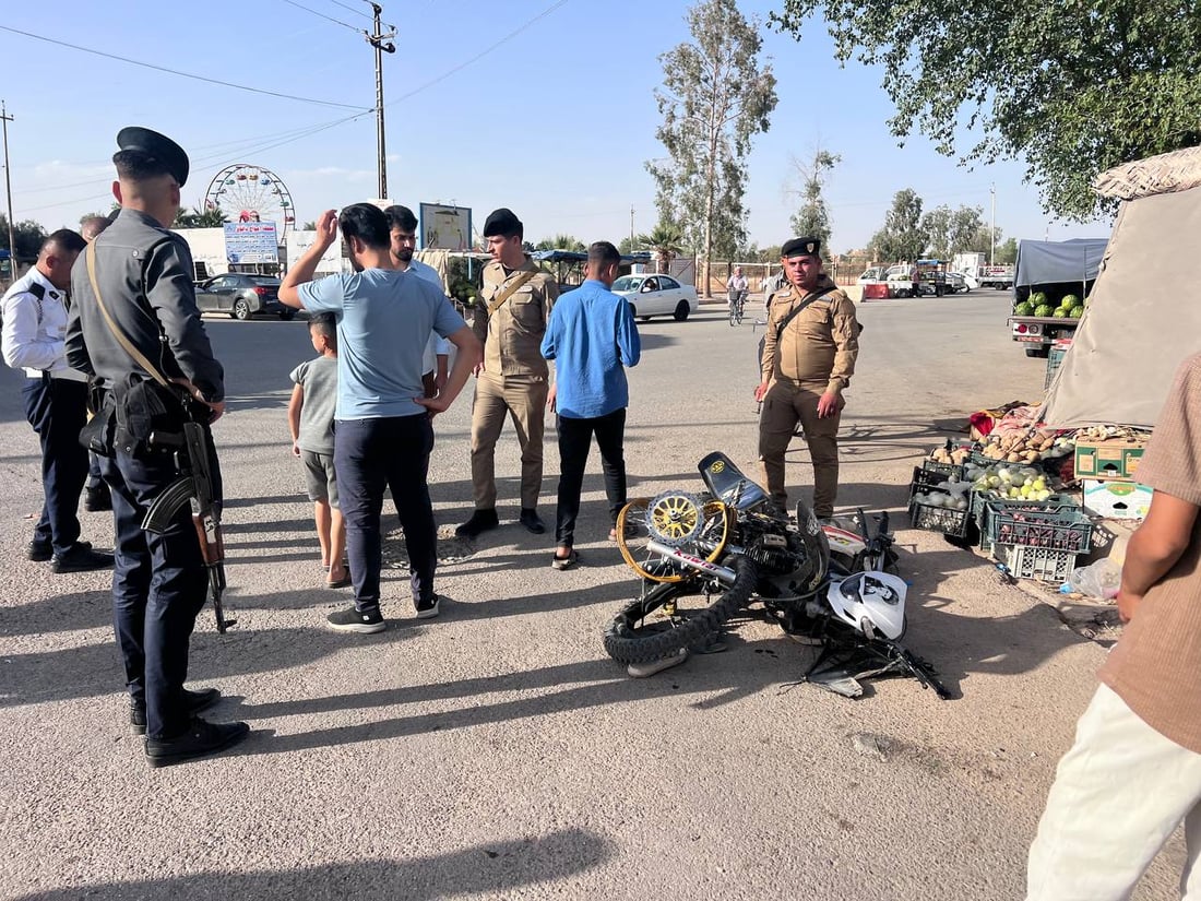 فيديو للحظة الصادمة.. إصابة شخصين بحادث سير مروع في داقوق بسبب السرعة الشديدة