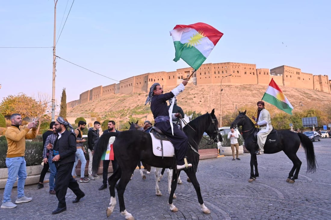 باص البصرة الخشبي في أربيل.. احتفاء كردي بخليجي 25 (فيديو)