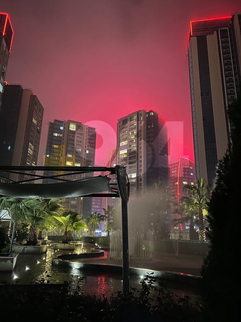 شەوێک پێش هێرشەکەی هەولێر ئاسمانی ئیمپایەر سوور بووە