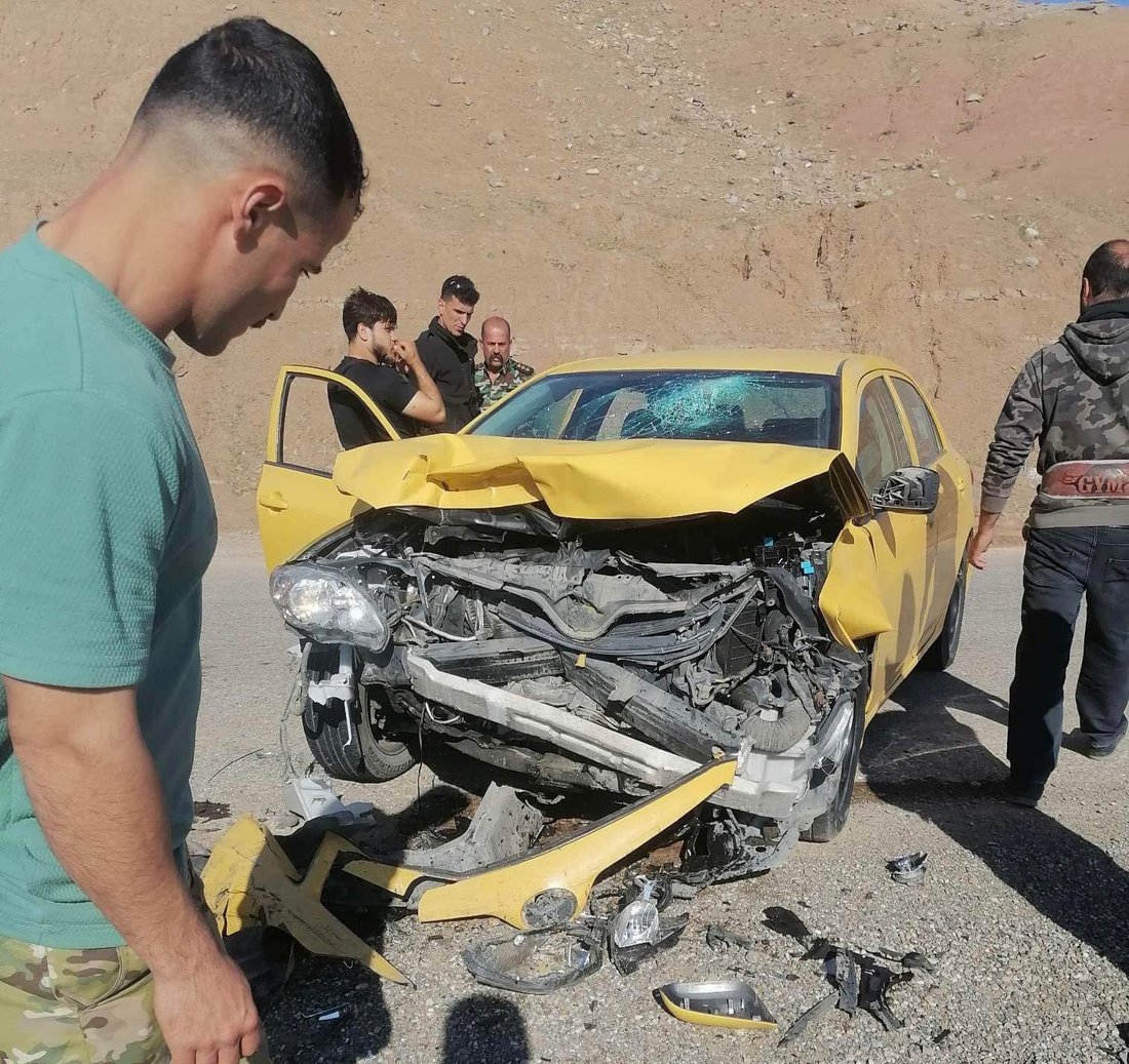 4 مصابين في حادث سير بين “BMW” وتاكسي على طريق كركوك – قادر كرم