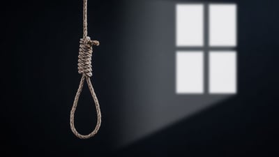انتحار عشرينية في الرميثة بواسطة “شال”.. وزوجها: أسباب نفسية