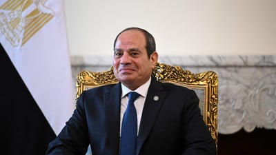 وزير الخارجية يسلم السيسي دعوة لحضور القمة العربية في بغداد