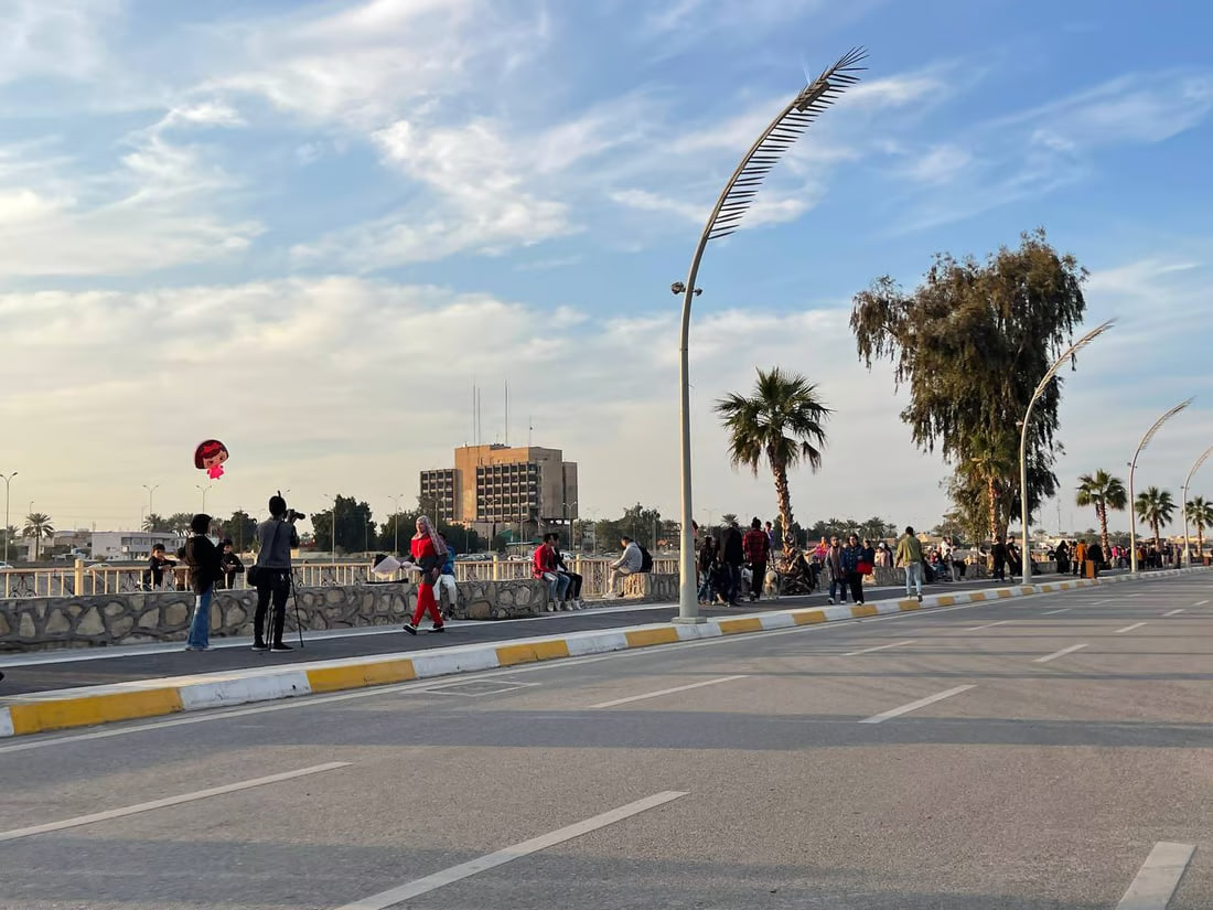 Diyala river corniche attracts families amid mild weather