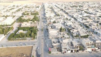 هەرکەسێک شەقام و بەردەرگا و سەیارە بشوات 50 هەزار دینار غەرامە دەکرێت