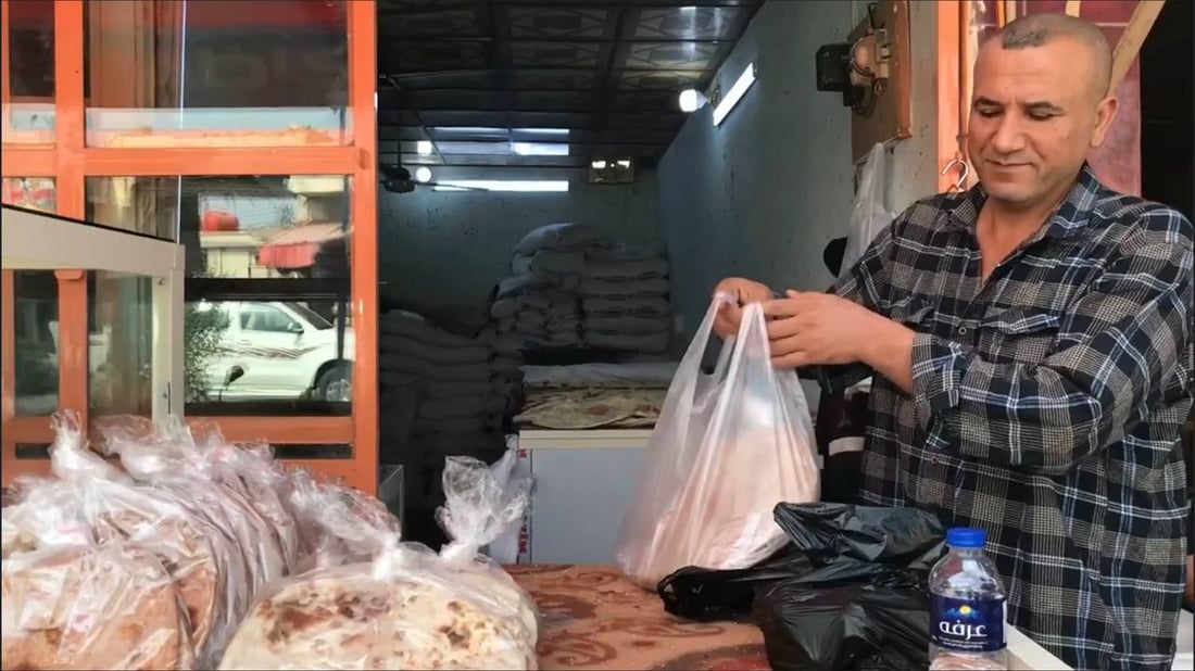 أقدم خباز في مندلي: عاصرت الأغوات والأفندية والطبطبائي وبيت النقيب (صور)