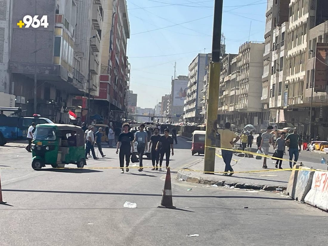 صور: إغلاق الطرق المؤدية إلى شارع المتنبي من 4 جهات.. الوصول سيراً على الأقدام