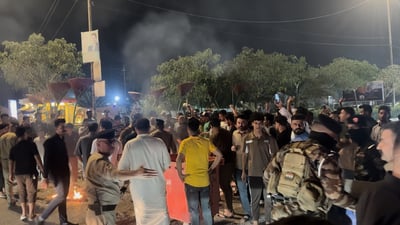 فيديو: تظاهرات ليلية تغلق شوارع جنوب النجف بالنار.. المناذرة التحقت بالحيدرية