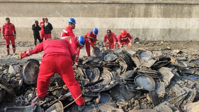 صور: العثور على بقايا عظمية في موقع حريق الوزيرية