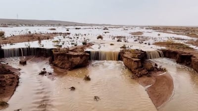 السيول تغمر بادية السماوة.. سكان الشيخية والخفيات وثقوا الحدث (فيديو)