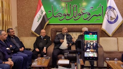 فيديو: الموصل وجهاً لوجه أمام مدير البلدية.. اجتماع موسع في حي الطيران
