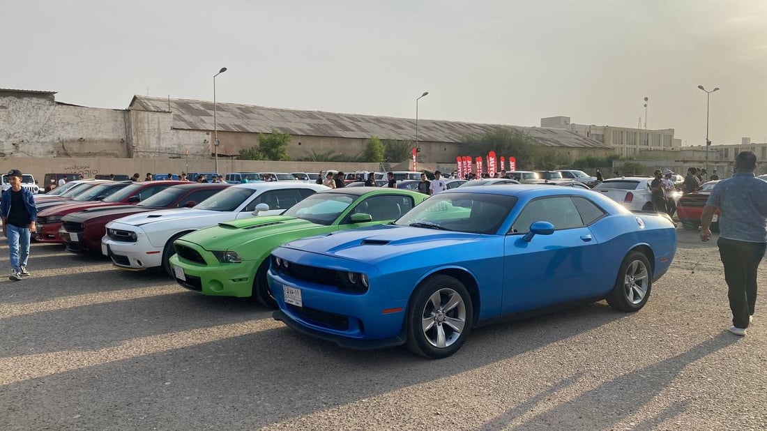 صور: يزعم أنها أقدم رولز رايس في العراق.. تجمع حاشد للسيارات الرياضية في البصرة