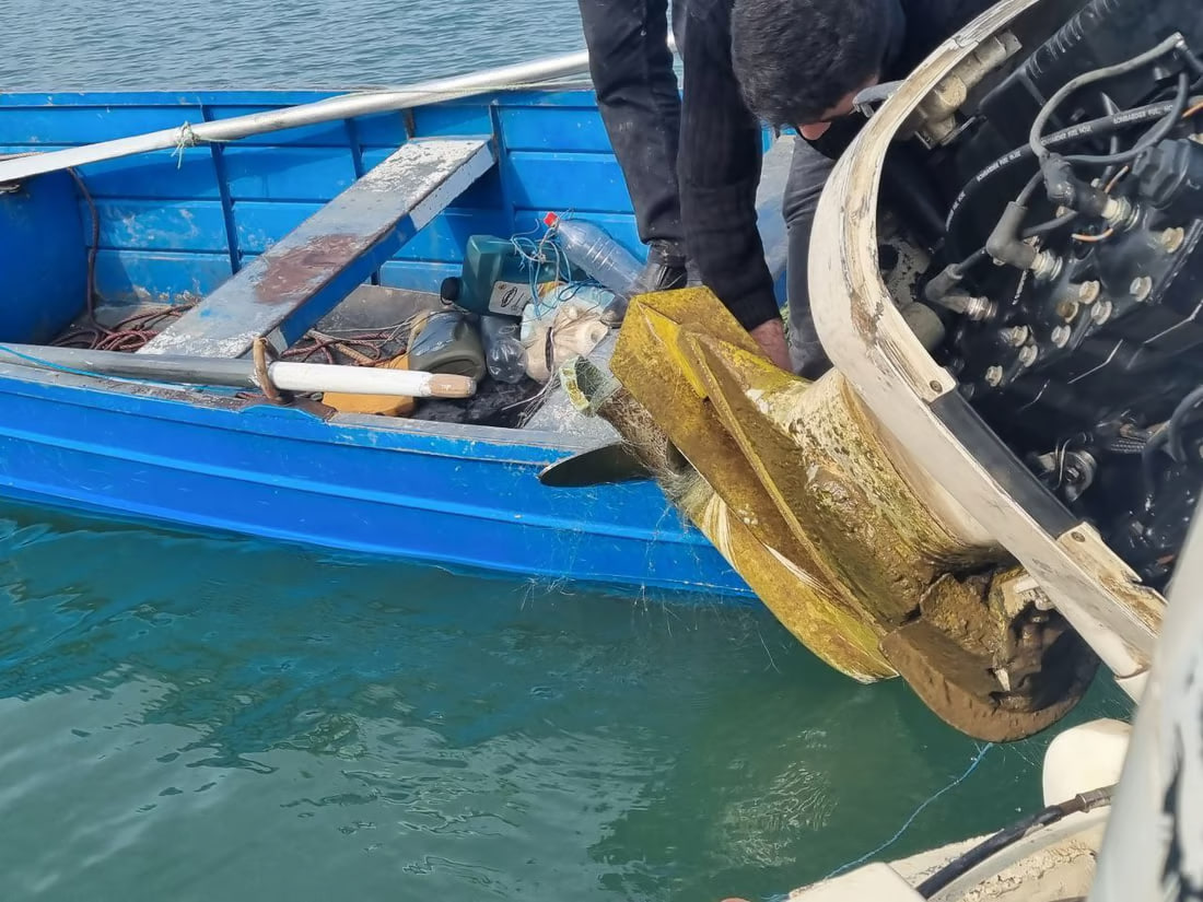 Tour boat operators in Dukan decry fishing nets