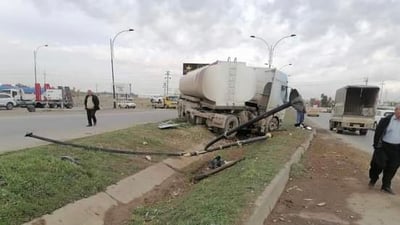 صور: صهريج فوق الرصيف وأضرار بالمال العام في آلتون كوبري