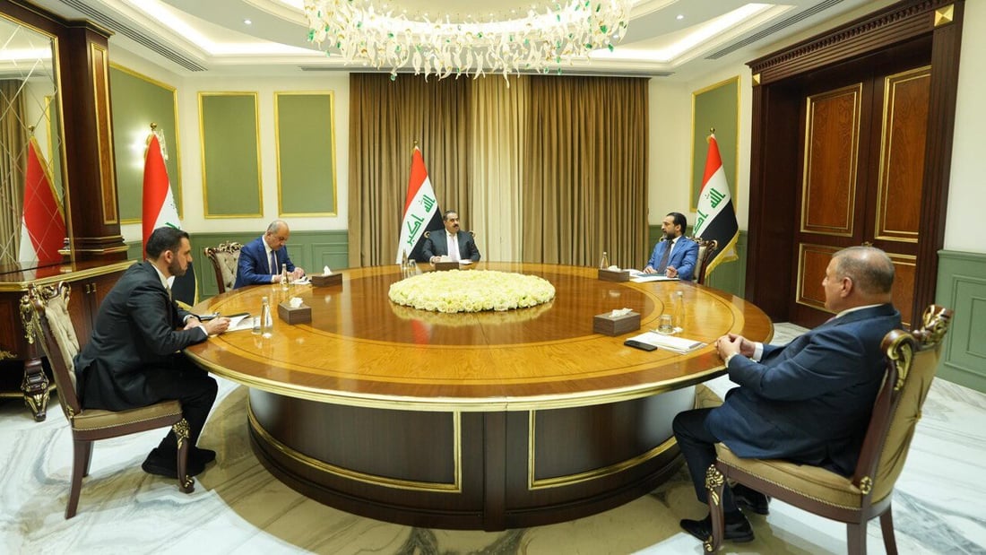 أبو مازن وجهاً لوجه أمام السامرائي.. صورة من اجتماع الإطار السني