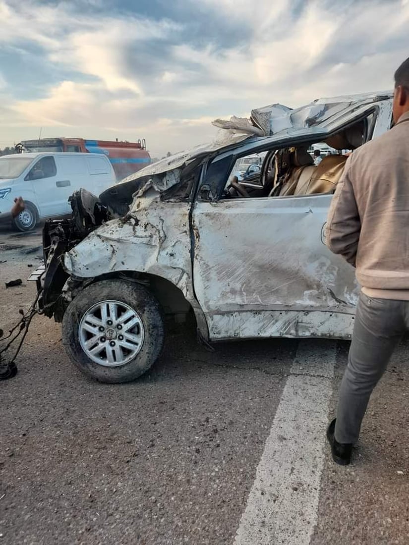 انقلاب سيارة لطلاب جامعة الأنبار.. مصرع اثنين وإصابة  9 على سريع الرمادي