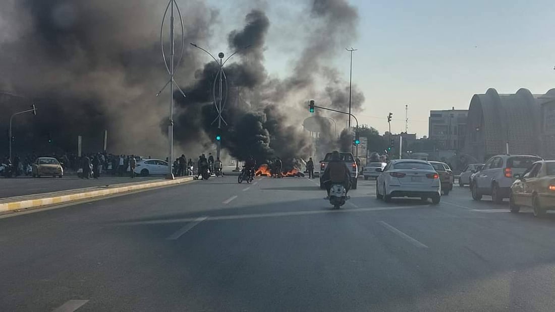 تصعيد بالناصرية.. إغلاق جسر النصر واقتحام مبنى الحكومة