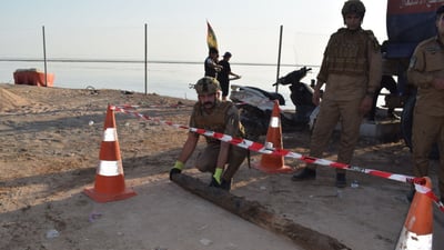 صور: مسير المشاية ينقطع 4 ساعات عند ساحل الفاو.. كاتيوشا من أيام إيران
