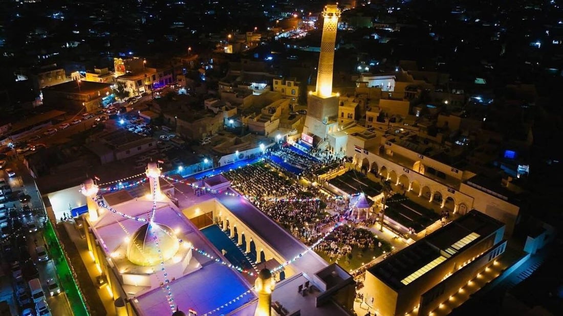 صور من جامع النوري قبل قليل: أهالي الموصل يحتشدون لإحياء المولد النبوي