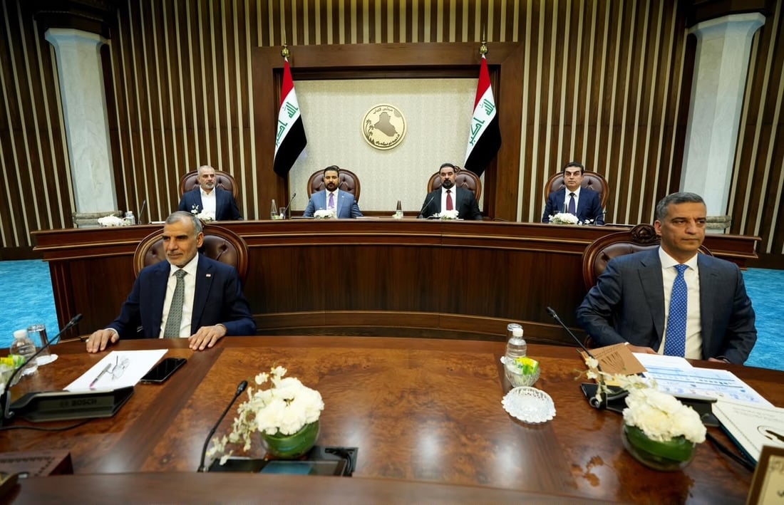 الزيدي أمام البرلمان: 3 خيارات كانت أمامنا.. الادخار أو تأخير الرواتب أو الديون (محدث)