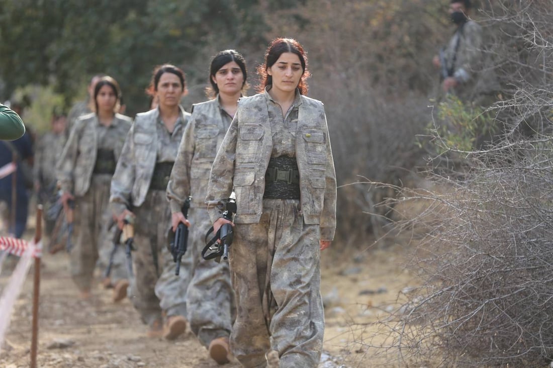 مقاتلو PKK ينسحبون من مناطق تركيا ويتمركزون في “دفاع ميديا” على حدود العراق