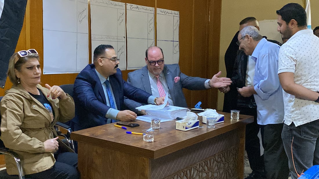 بقيت 7 محافظات.. الفنانون انتخبوا نقباءهم والناصرية جددت لعبد عيد (صور)