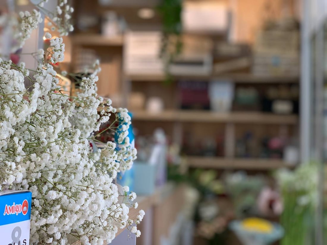 عيد الأم في اليرموك: الورد الكيني يرافق الهدايا.. والمصاحف والقلائد الأكثر طلباً