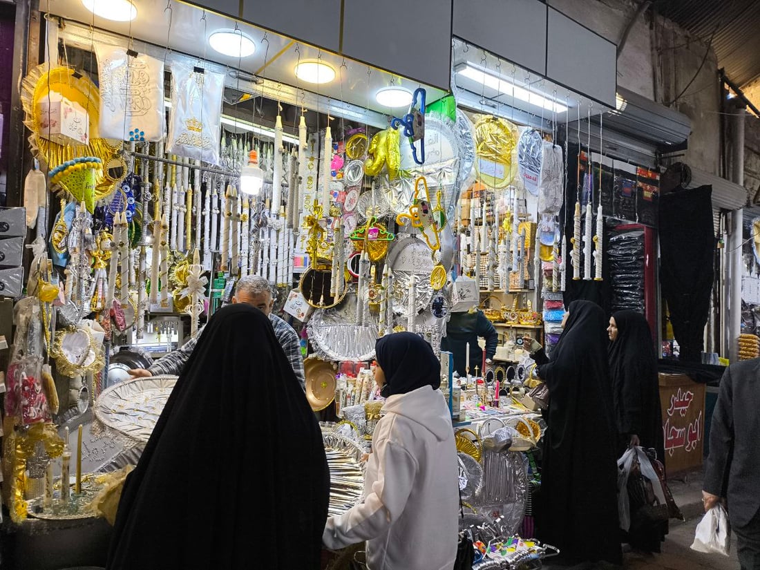 “صينية العروس دليل شطارتها”.. جاء شعبان وامتلأ سوق الحلة بلوازم الفرح (صور)