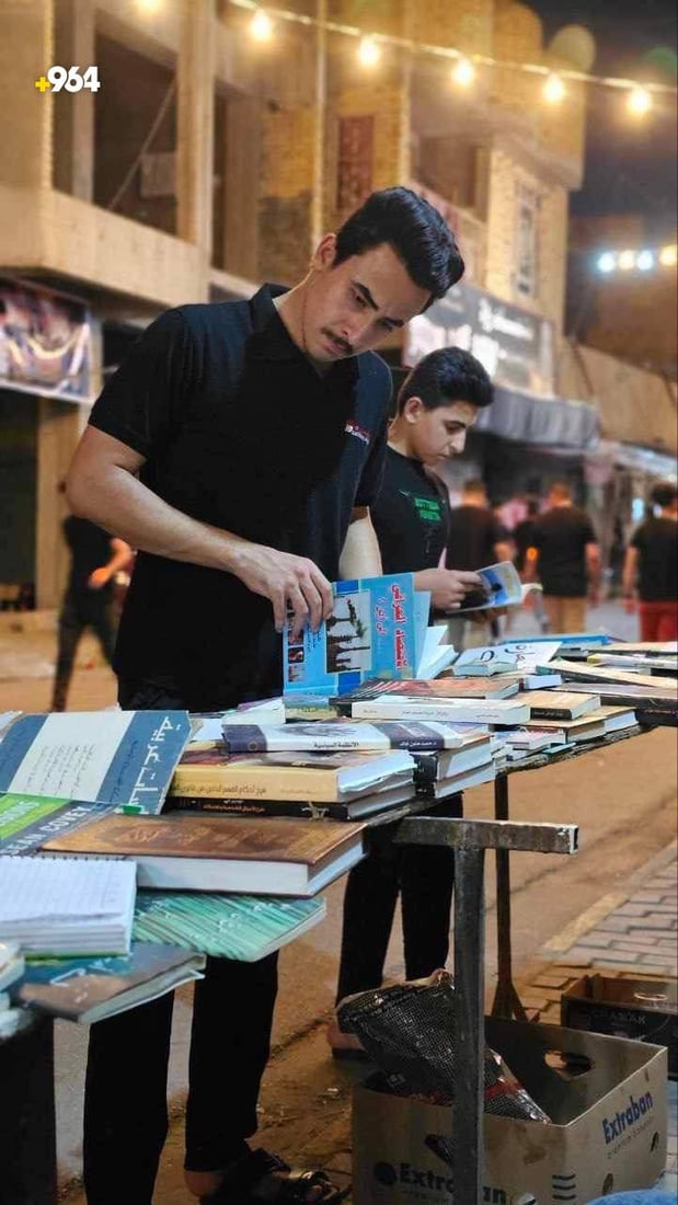 صور من الكوت: مراسم عاشوراء تشمل القراءة واستعارة الكتب في “عگد العلوة”