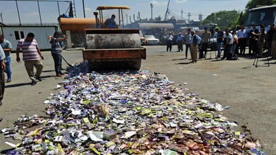 26000 هەزار ڤه‌یپ پانكرانه‌وه‌ و 6000 سیم كارتیش ده‌ستی به‌سه‌رداگیرا