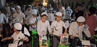 ئەو منداڵانەى هەموو نوێژى تەراویحەکانیان ئەنجامدا پای...
