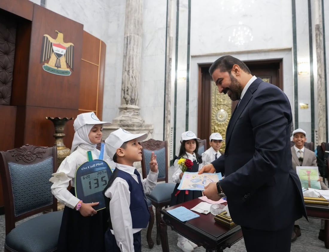 الزيدي يفتح أبواب القصر لأطفال السكري ويعد برعايتهم وتأمين علاجاتهم