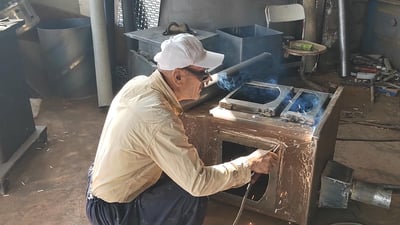 ئاسنگەرێک داهێنانى کردووە؛ فڕنى بۆ سۆپاى دار دروستکردووە