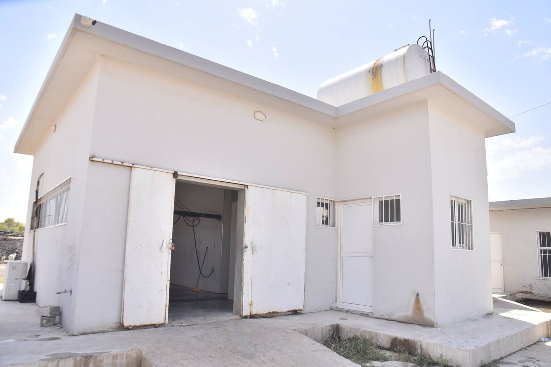 سەربڕخانەکانی مەخمور پوخت و خاوێن شۆردران و ئامادەی قوربانیکردنن