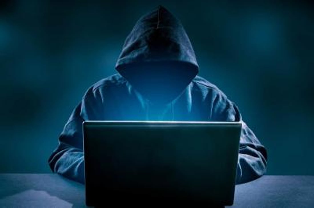 لە هۆڵەنداوە بەناوی کەسایەتی و ئەفسەرانی ئاکرێوە داوای پارەی لە خەڵک کردووە