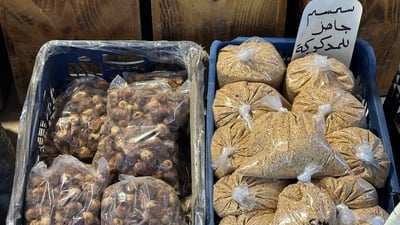 Winter season boosts demand for local sesame and dates in Haditha