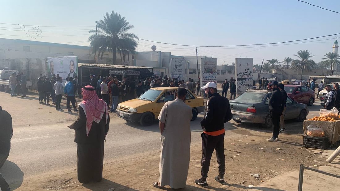 جماهير بعض المرشحين تجمعوا ودخلوا دفعة واحدة.. صور من اقتراع هور رجب