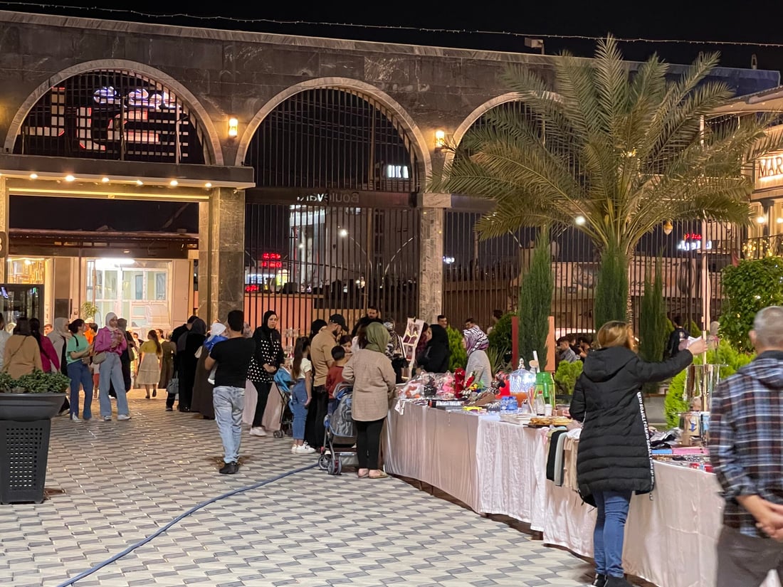نساء من كركوك تستعرض مهارات إعادة التدوير في معرض “بوليفارد” الليلي (صور)