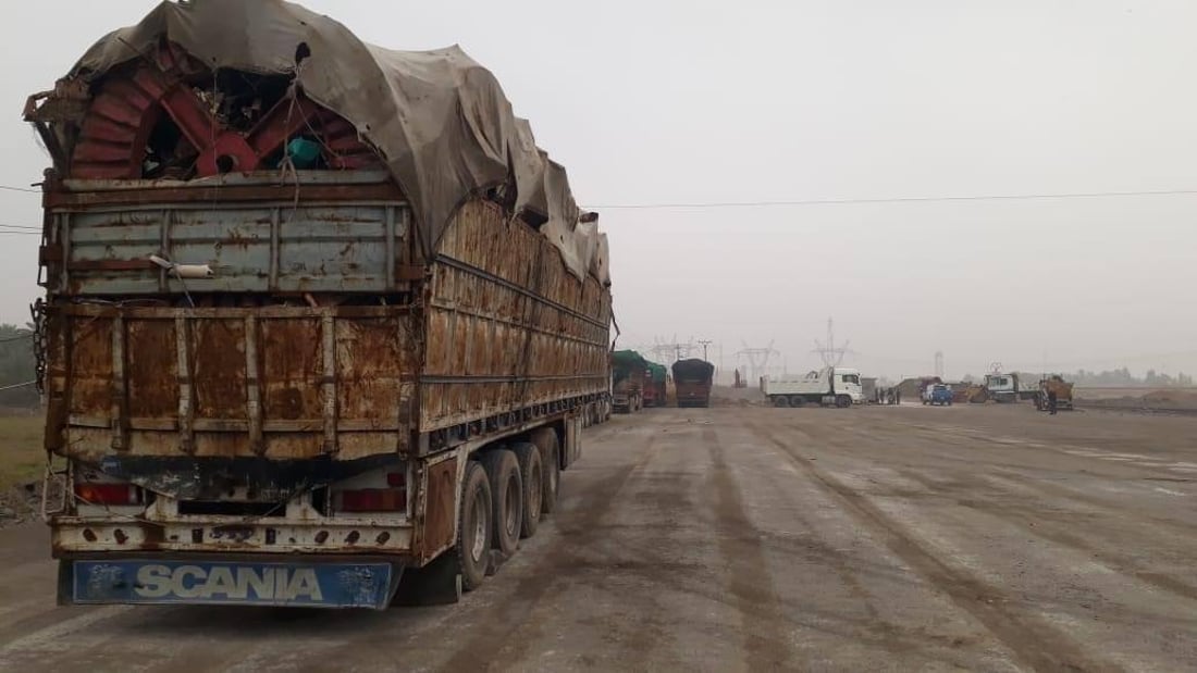 “قافلة سكراب” تسقط بيد شرطة ديالى.. وحجز السواق وشاحناتهم