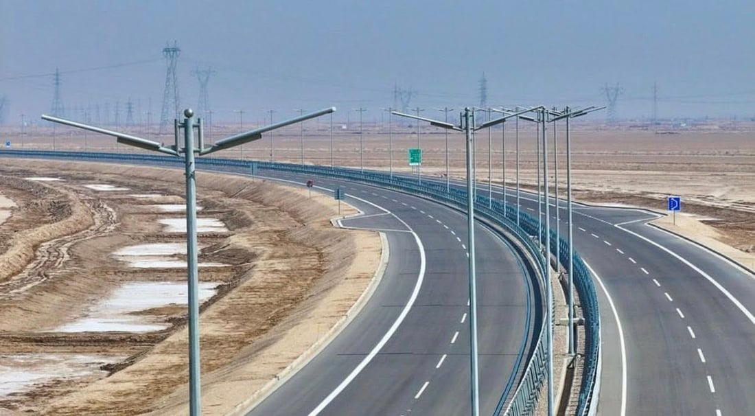 اكتمال الطريق الرابط بين ميناء الفاو وأم قصر بطول 62 كم