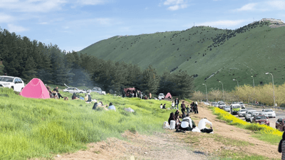 خوشک و برایەک سێ رۆژە بۆ گەشت هاتوونەتە سلێمانی دەڵێن “جەژن لێرە زۆر جیاوازە”