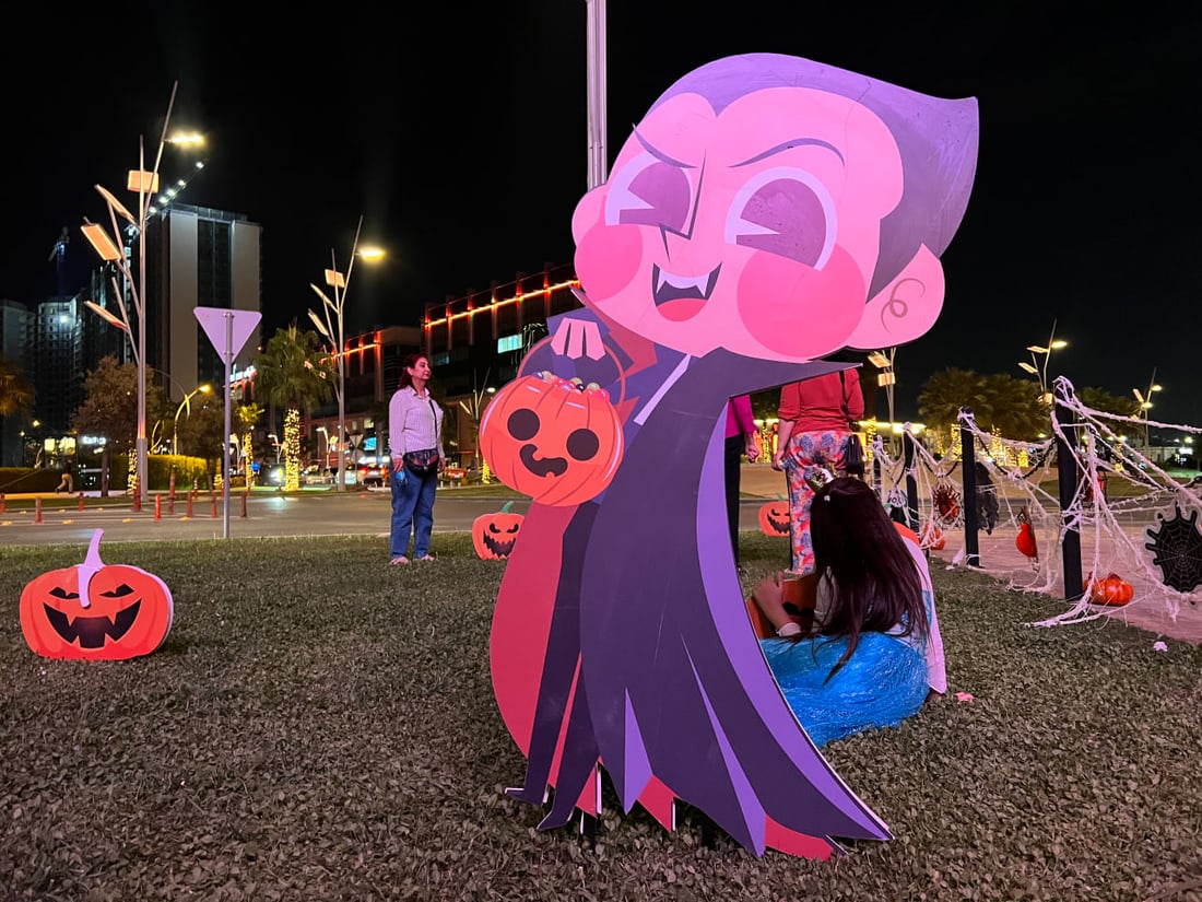 صور وفيديو: أطفال أربيل بأثواب الأشباح والساحرات.. ليلة هالوين مثيرة وأنيقة